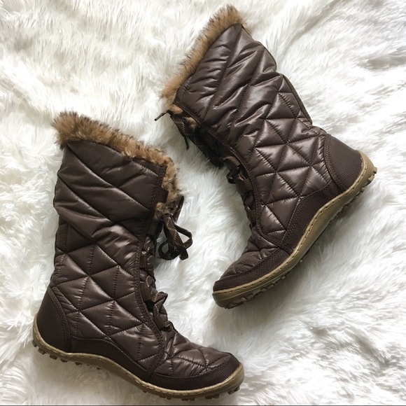 Columbia Shoes - NWT Columbia Waterproof Quilted Fur Trim Boots